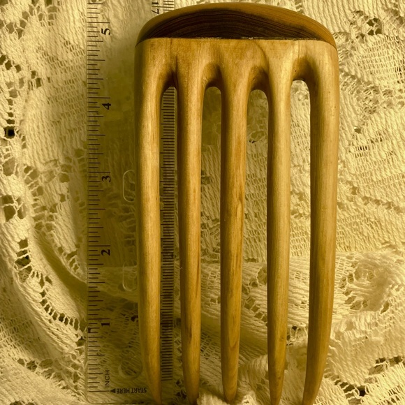 Hand carved Wood Hair Fork - Picture 4 of 12